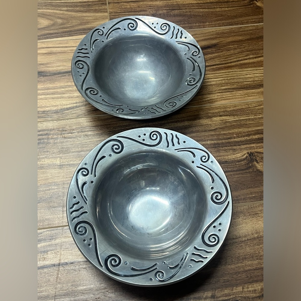 - Lenox Metal Serverware - Pattern: SPYRO - 8” bowl set of 2